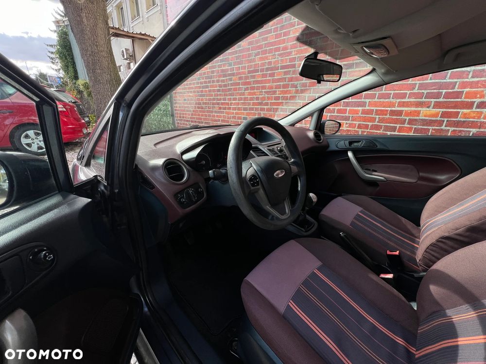 Ford Fiesta - 8
