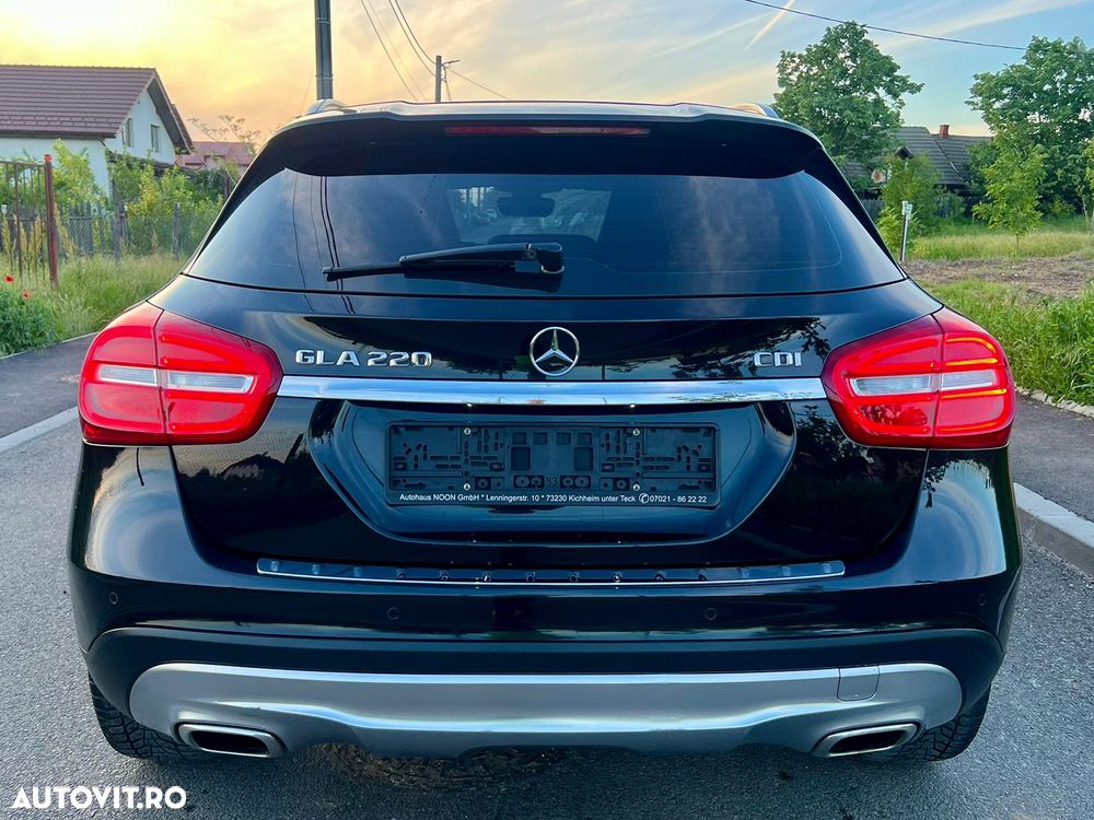 Mercedes-Benz GLA 220 CDI 7G-DCT - 11