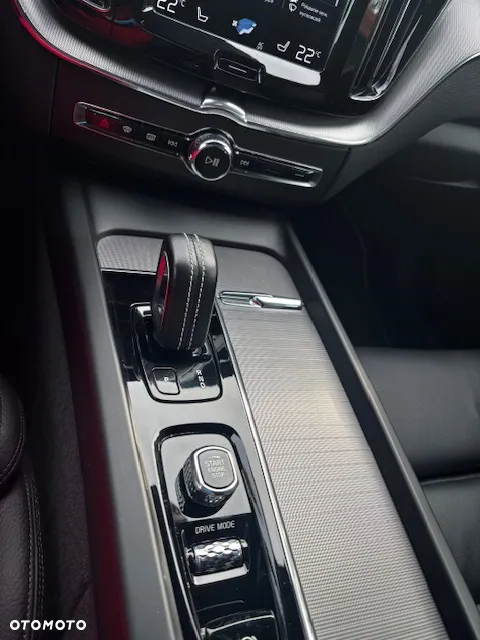 Volvo XC 60 B4 B R-Design - 18