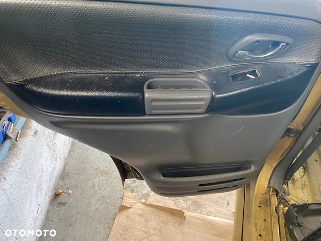 Grand Vitara I 98-05r Kanapa , fotele , pasy skóra - 6
