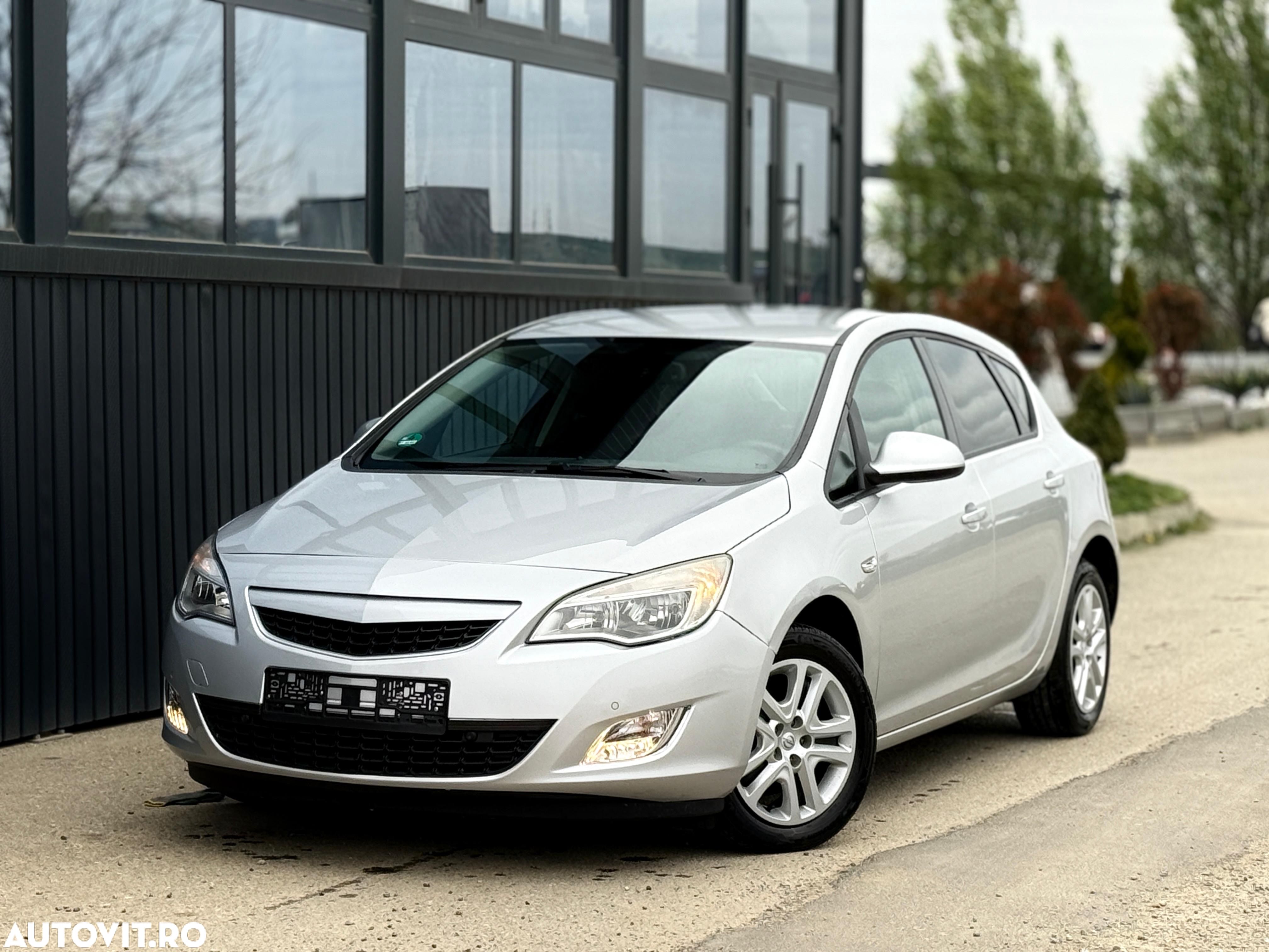 Opel Astra 1.6 Edition - 1