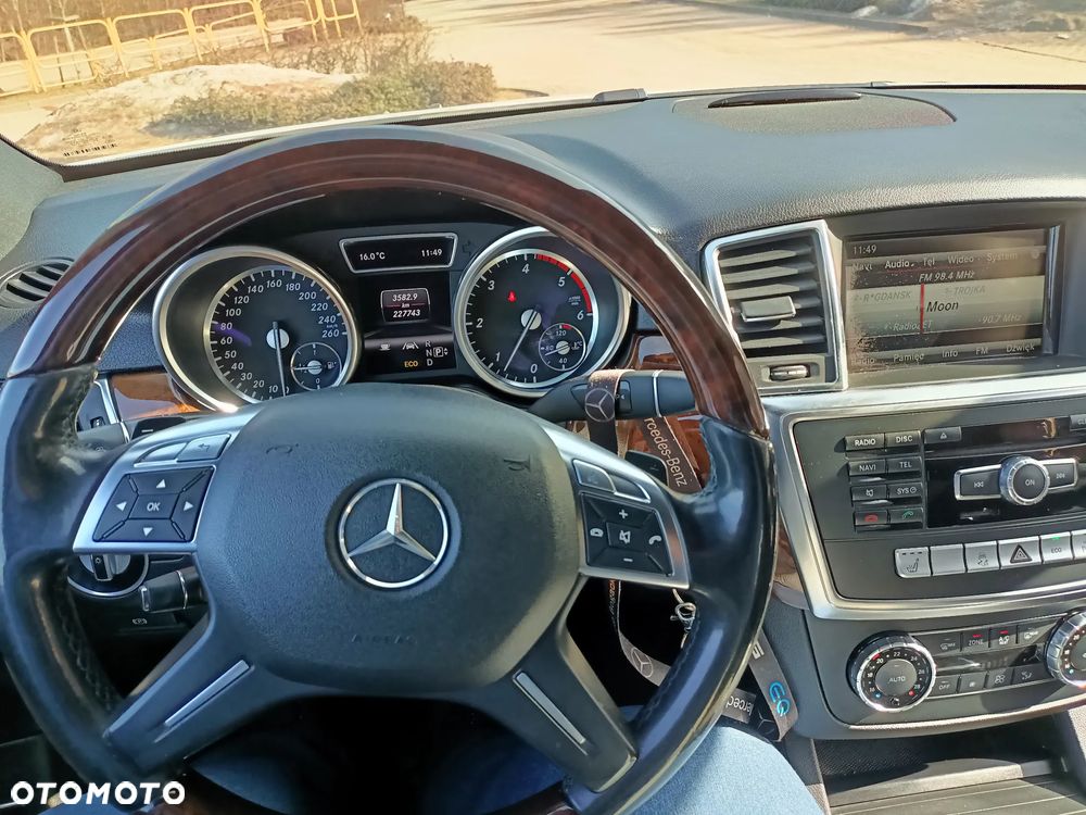 Mercedes-Benz ML 350 BlueTEC 4-Matic - 5