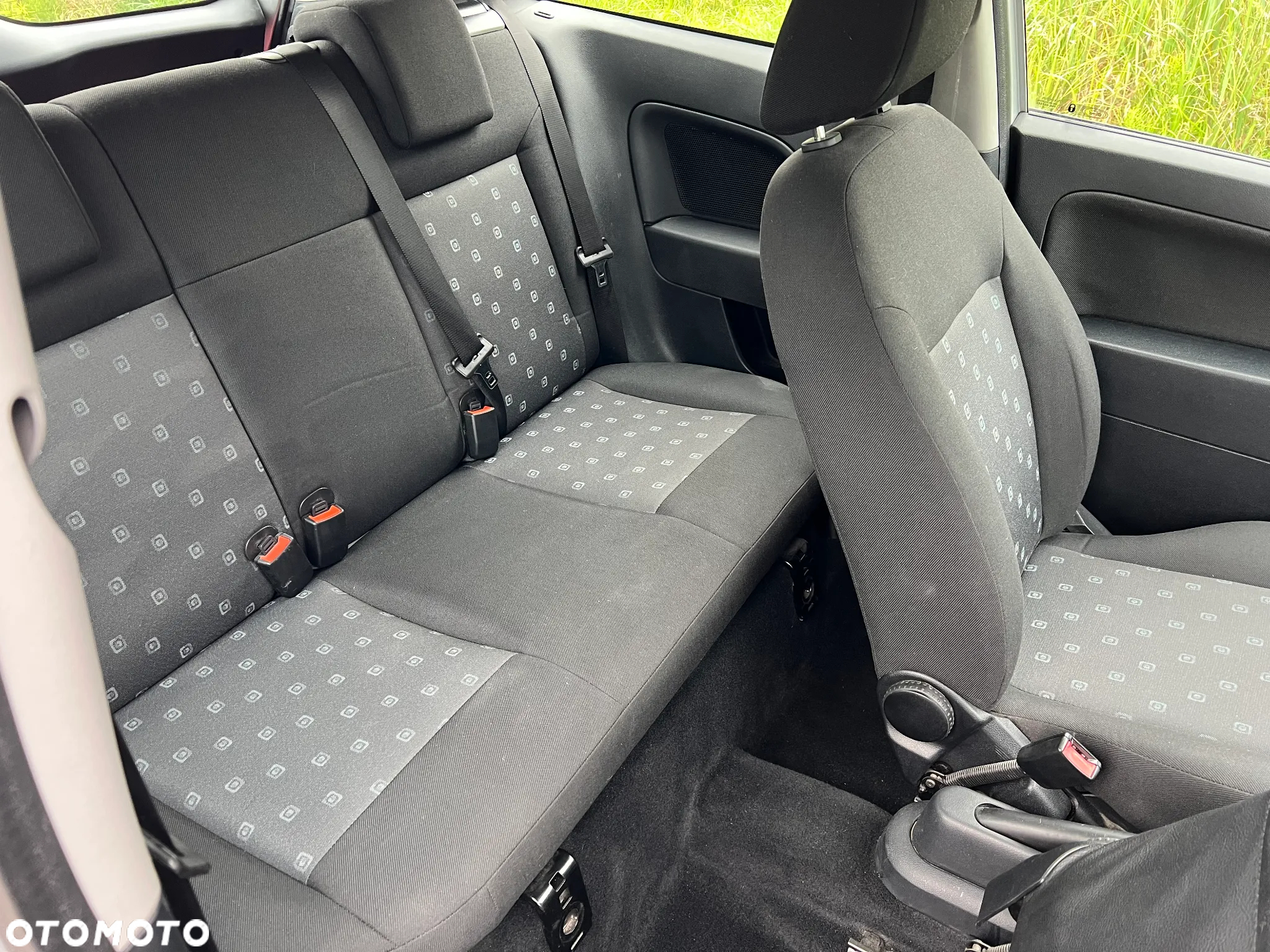 Ford Fiesta 1.3 Ambiente - 13