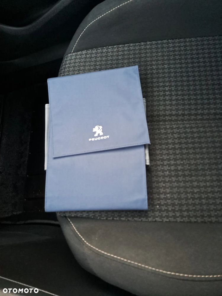 Peugeot 308 1.2 PureTech GPF Allure S&S - 25