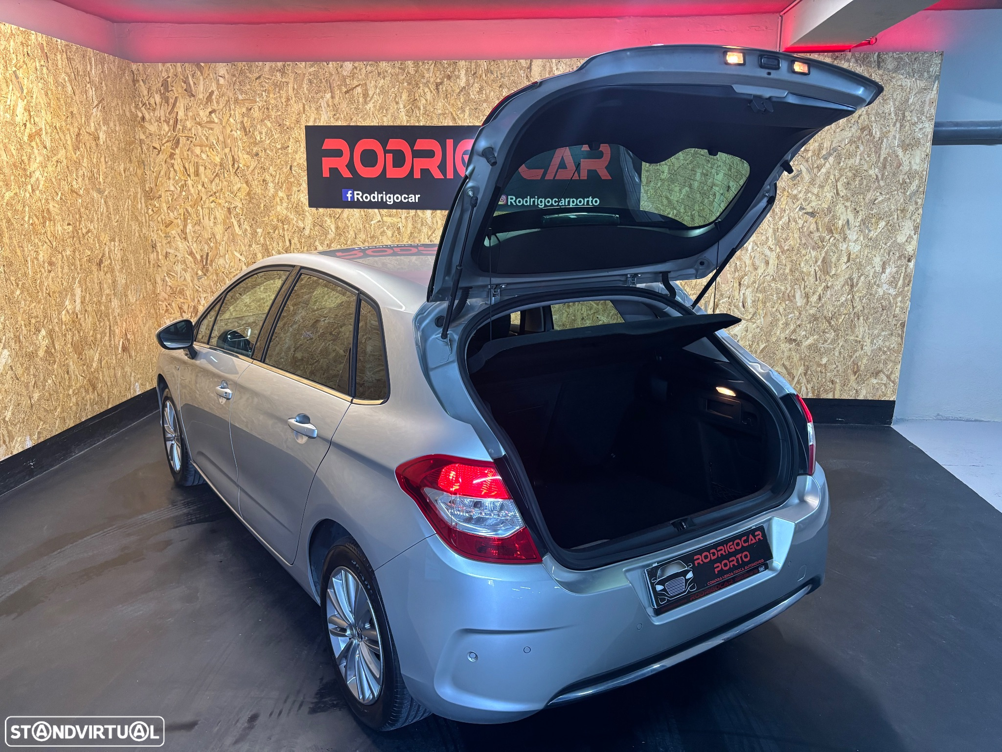 Citroën C4 1.6 e-HDi Exclusive - 21
