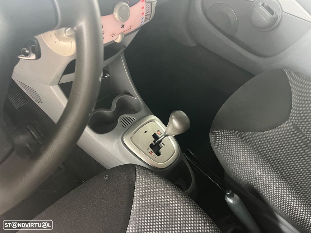 Toyota Aygo Multi Mode Connect - 19