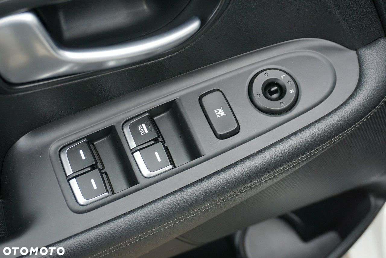 Kia Carens 1.6 GDI L 7os - 17