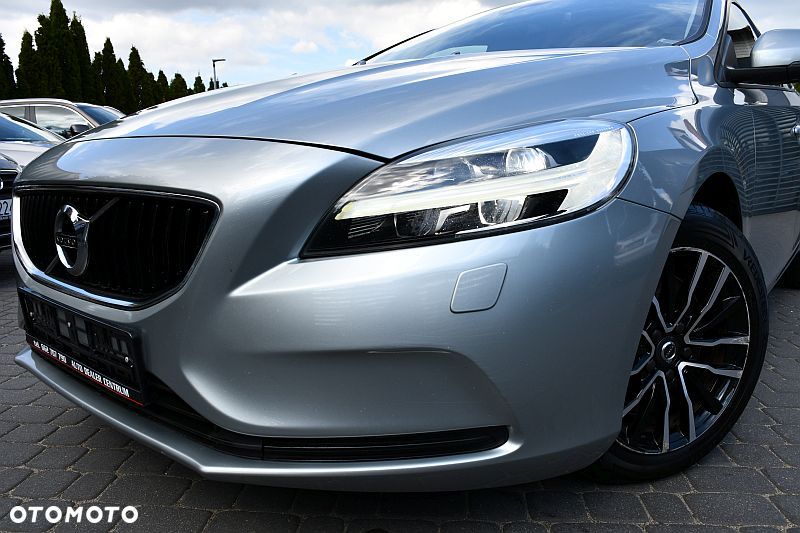 Volvo V40 T2 Geartronic Momentum - 33