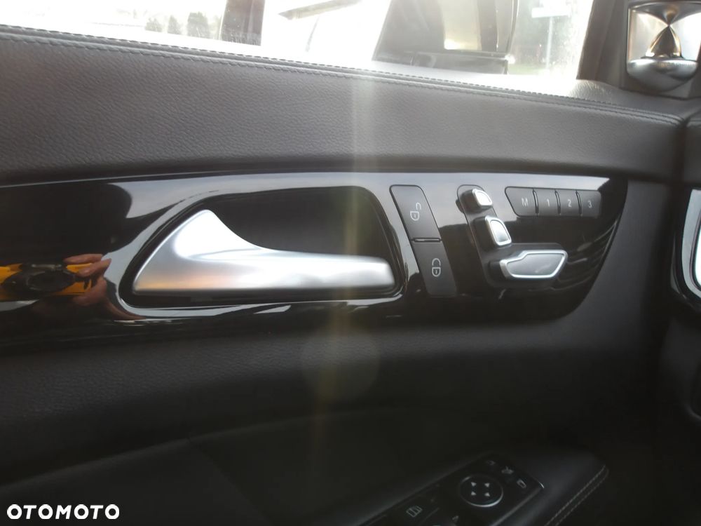 Mercedes-Benz CLS - 16