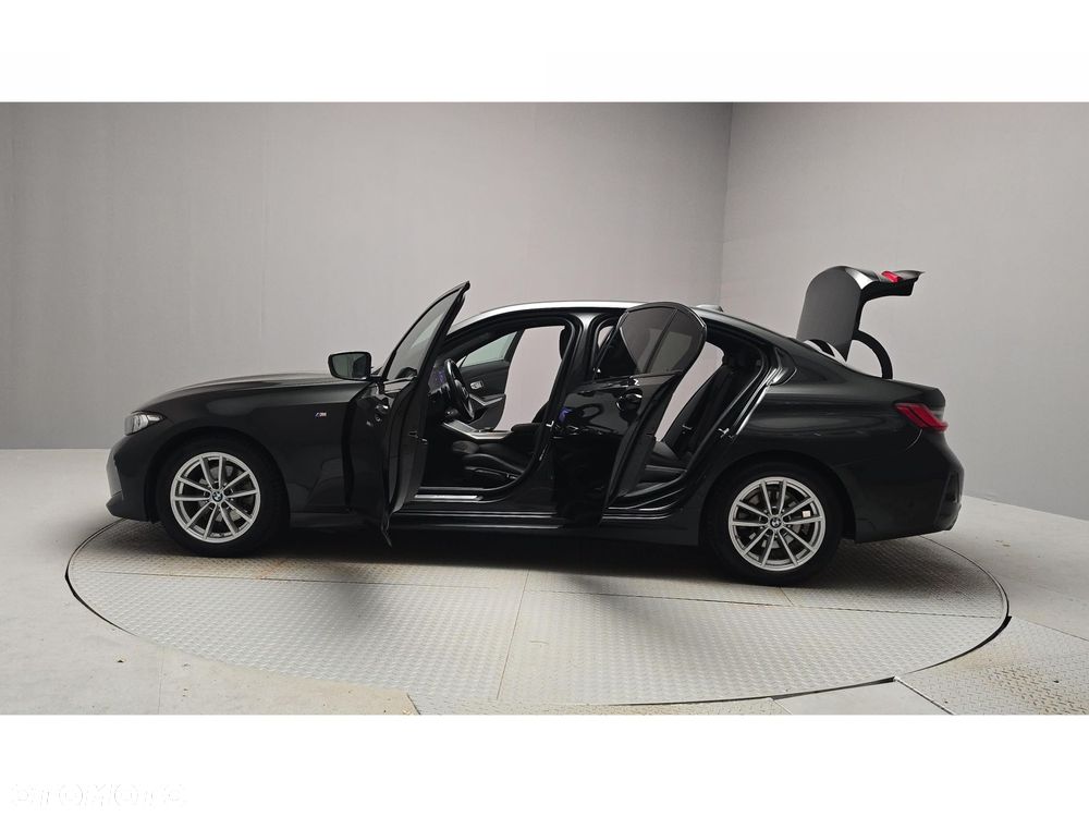 BMW Seria 3 320d xDrive mHEV M Sport - 10