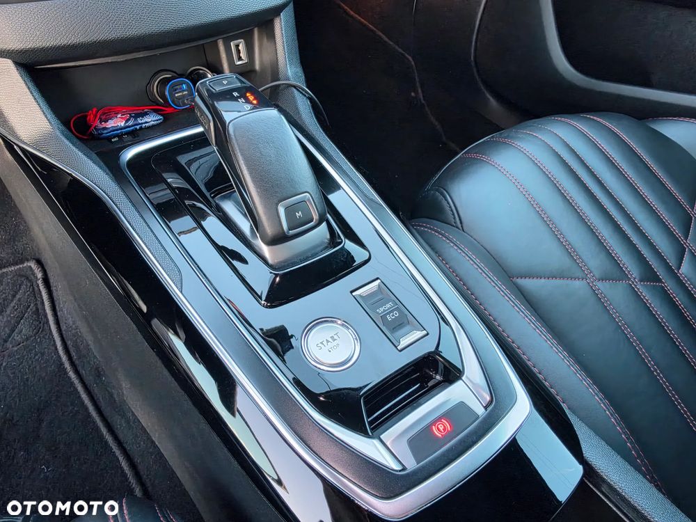 Peugeot 308 1.6 PureTech GPF GT S&S EAT8 - 14