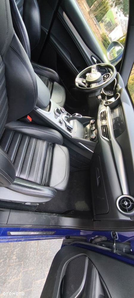 Alfa Romeo Stelvio 2.0 Turbo Veloce Q4 - 25