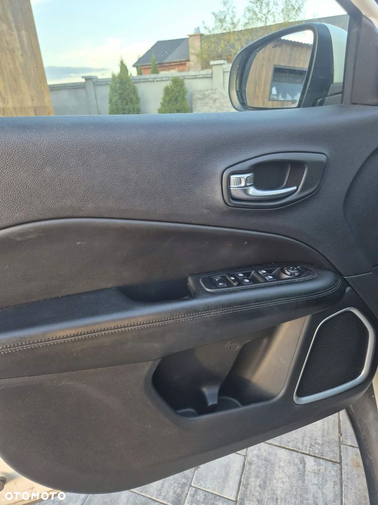Jeep Compass - 17
