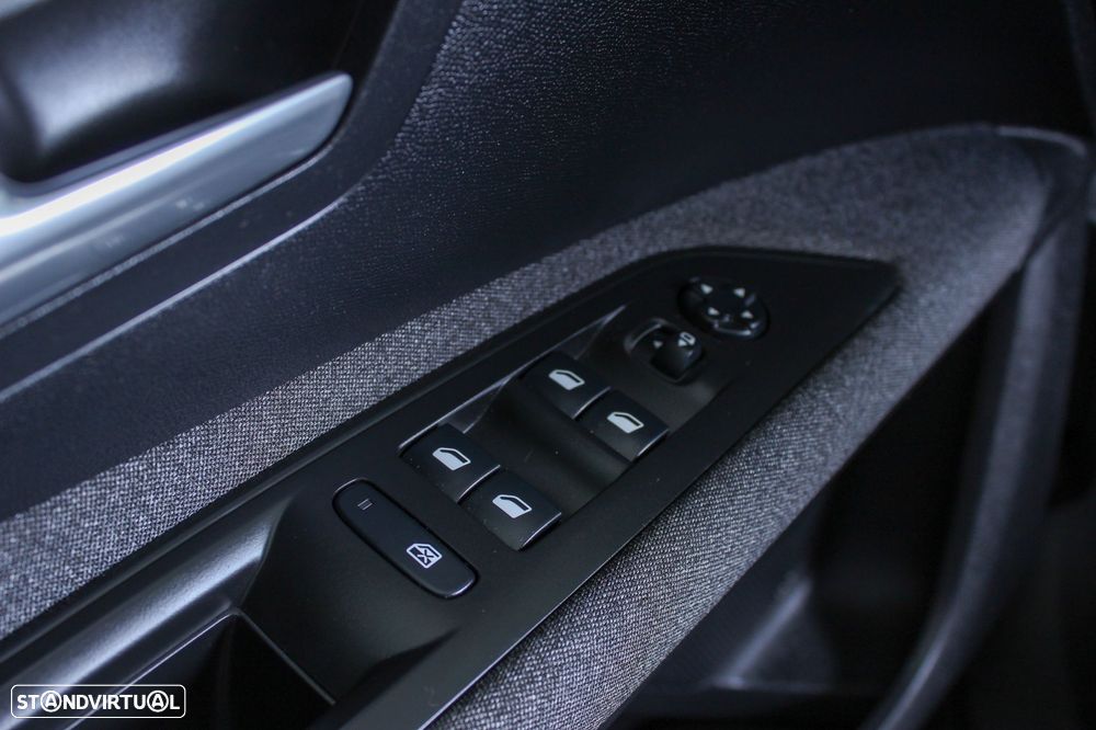 Peugeot 3008 PureTech 130 Stop & Start GPF EAT8 Active - 18