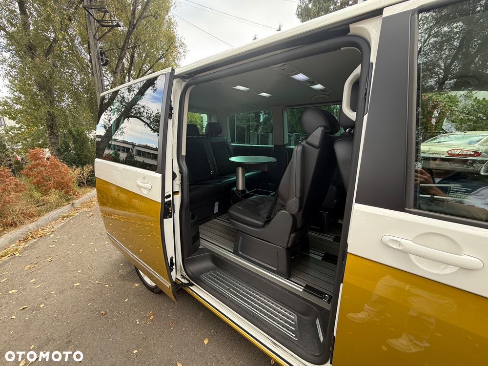 Volkswagen Multivan - 12