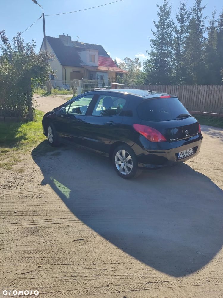 Peugeot 308 - 8