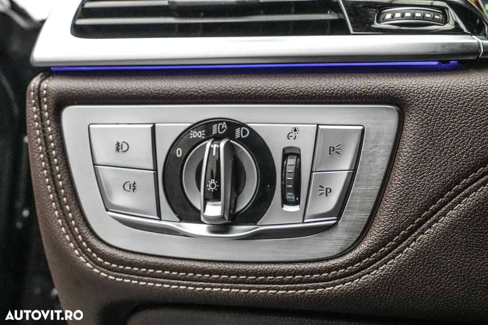BMW Seria 7 730d - 28