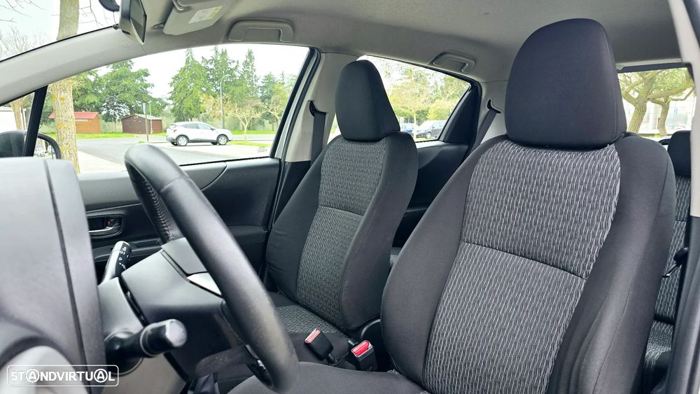 Toyota Yaris 1.33 VVT-i Comfort+P.Style - 25