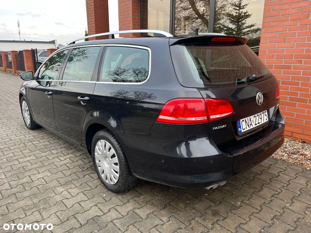 Volkswagen Passat - 4