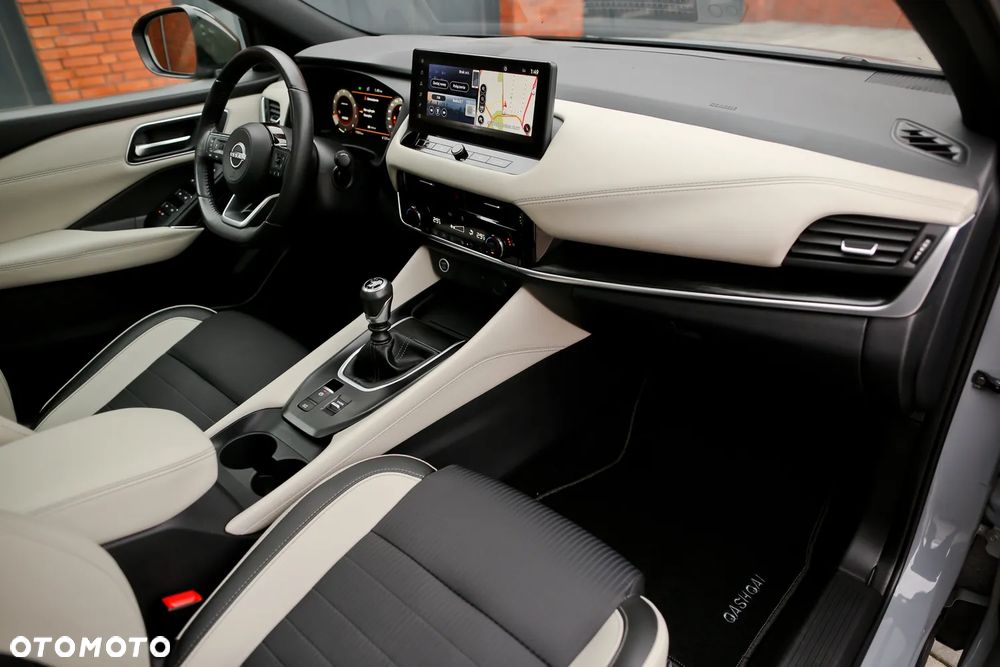 Nissan Qashqai 1.3 DIG-T Tekna+ - 27