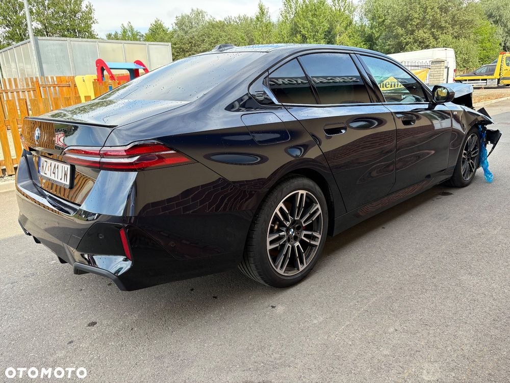 BMW Seria 5 520d xDrive mHEV M Sport - 2