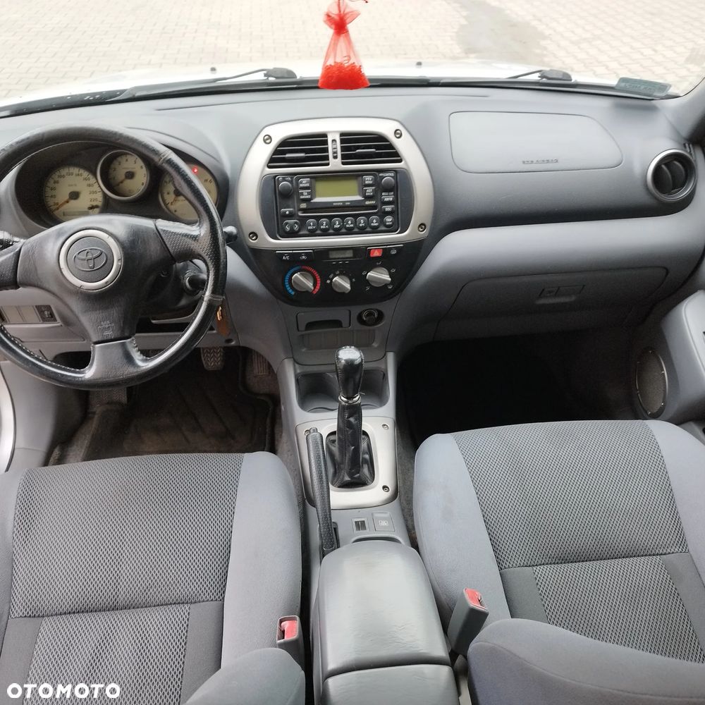 Toyota RAV4 - 7