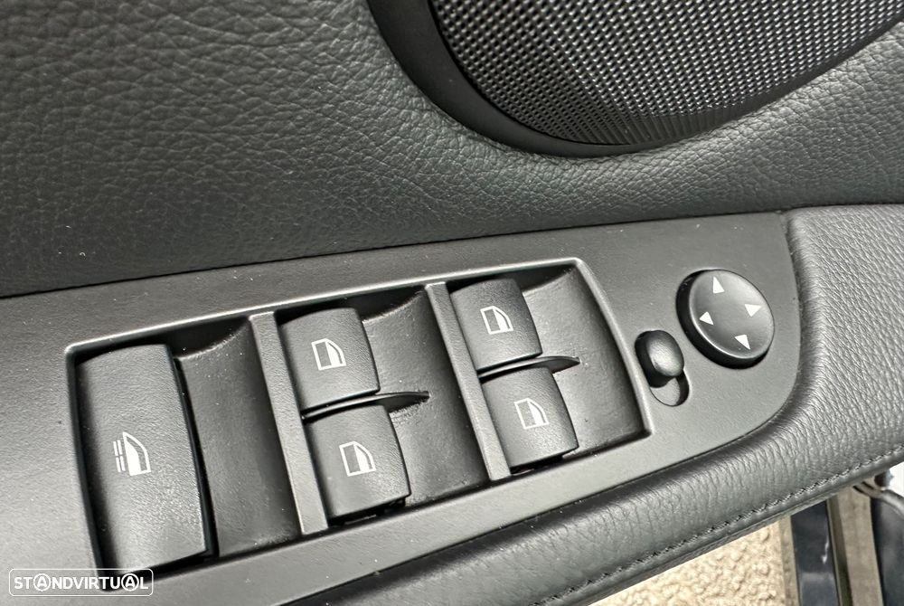 BMW 320 i Cabrio - 21