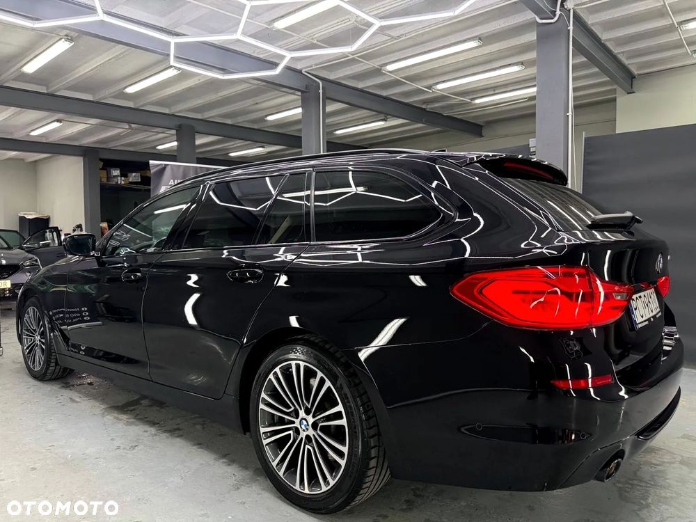 BMW Seria 5 520d Touring Sport Line - 8