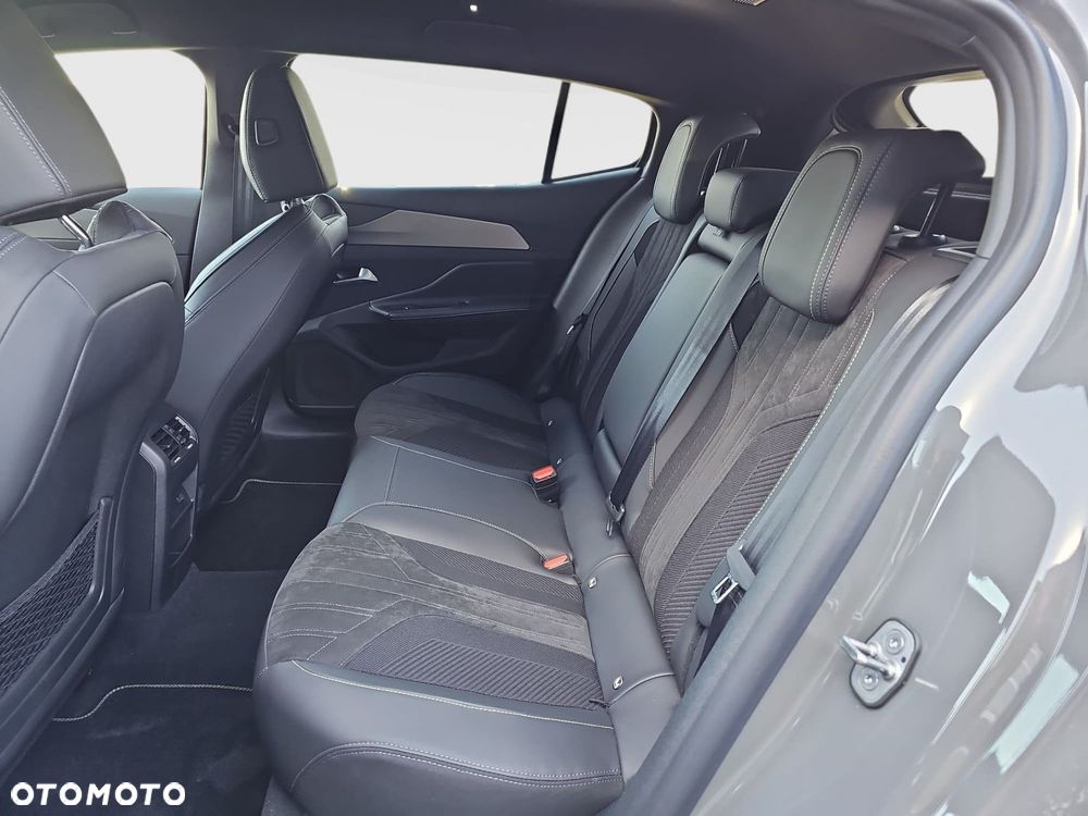 Peugeot 408 1.2 PureTech mHEV GT S&S e-DSC6 - 27