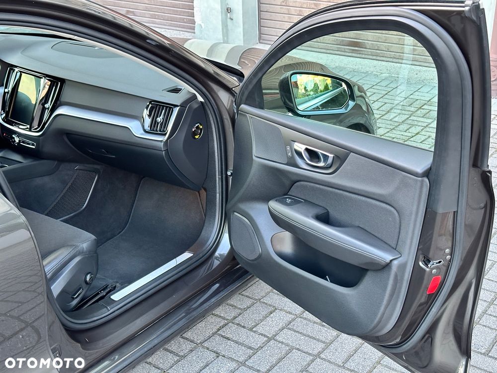 Volvo V60 D4 Geartronic Momentum Pro - 12
