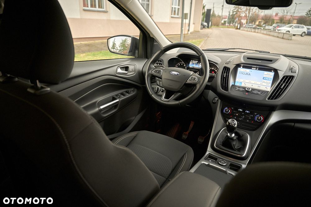 Ford Kuga 1.5 EcoBoost 2x4 Titanium - 29