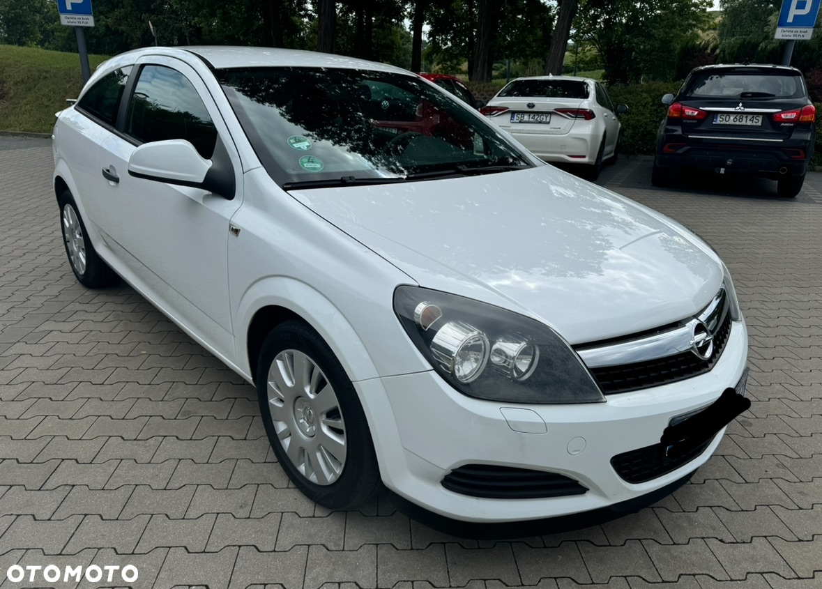 Opel Astra III GTC 1.4 Cosmo - 13