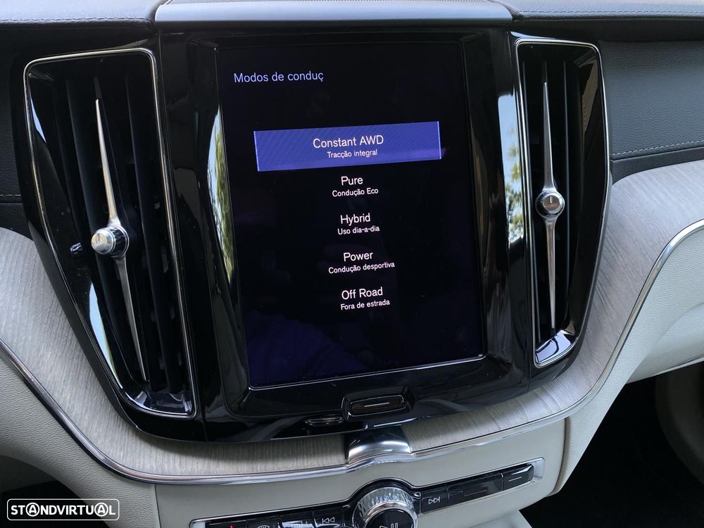 Volvo XC 60 2.0 T8 PHEV Inscription AWD - 24