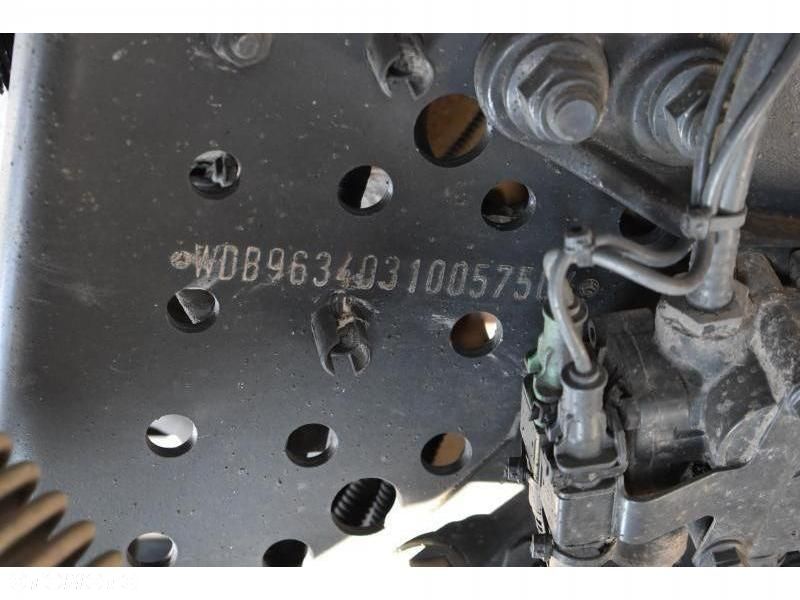 Mercedes-Benz Actros - 8