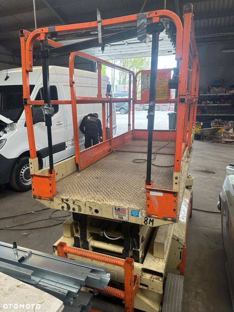 JLG - 6