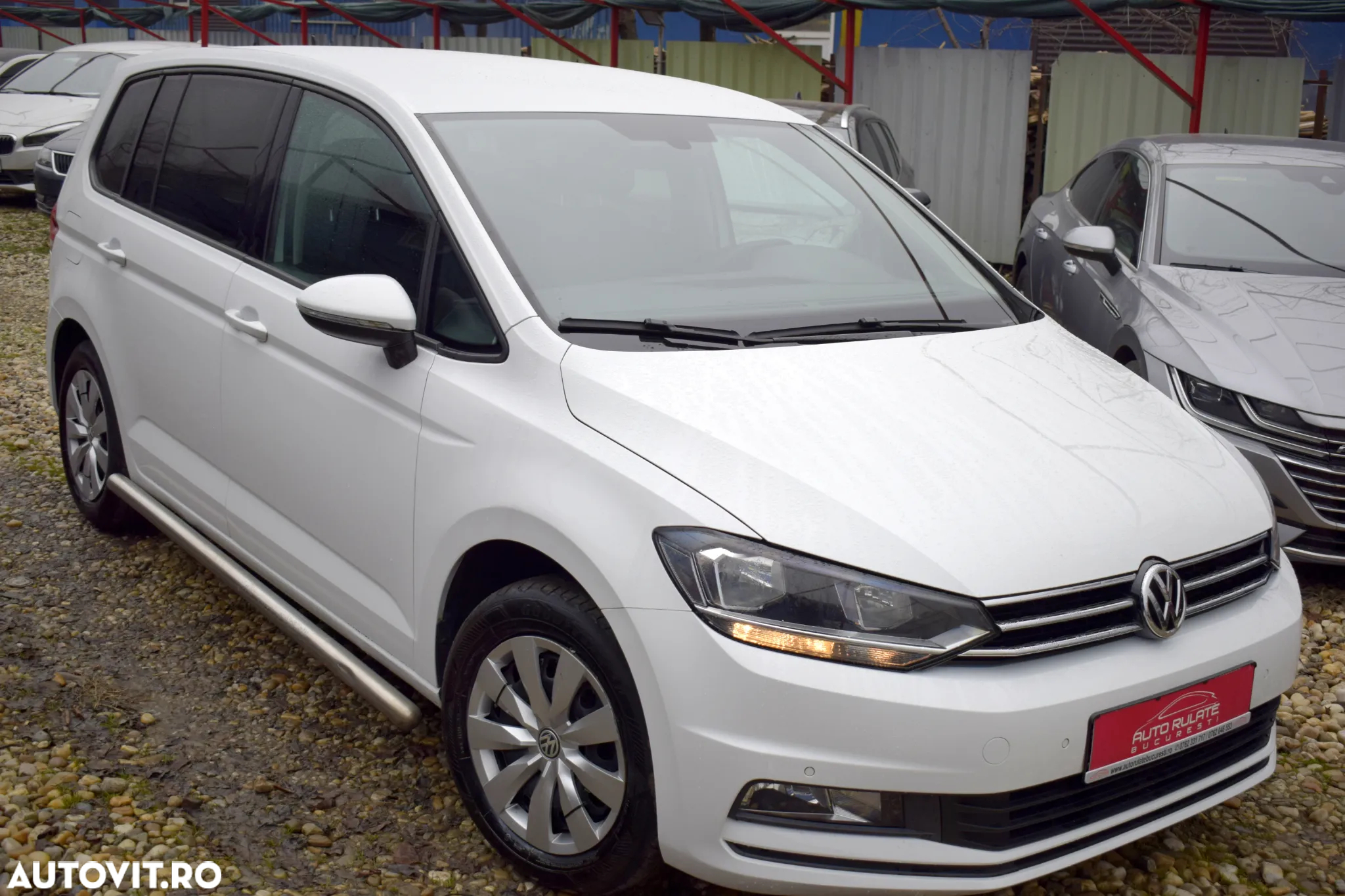 Volkswagen Touran 2.0 TDI DSG Comfortline - 3