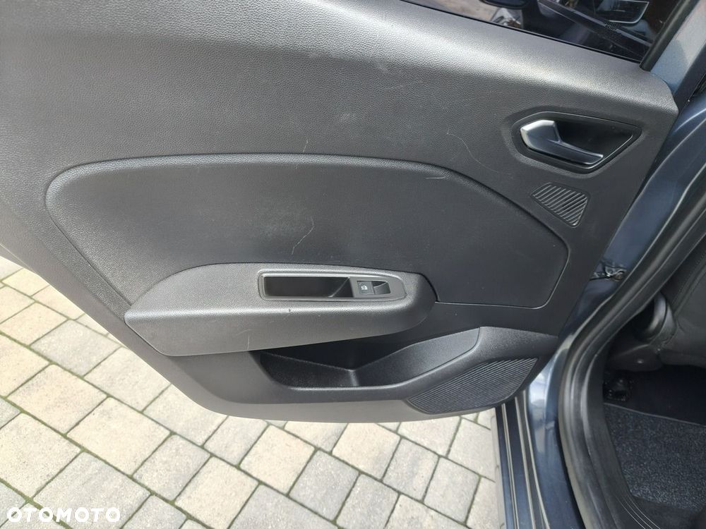 Renault Clio - 27