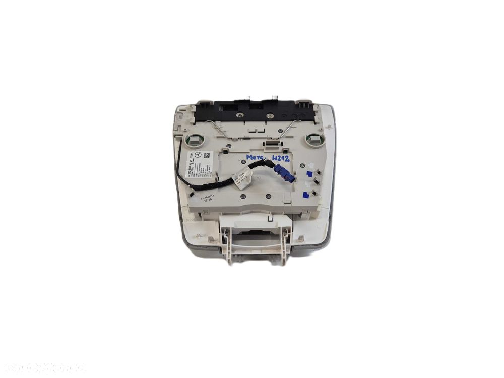 Lampka Oświetlenie Wnętrza Kabiny Mercedes E-Klasa W212 Podsufitki - 3