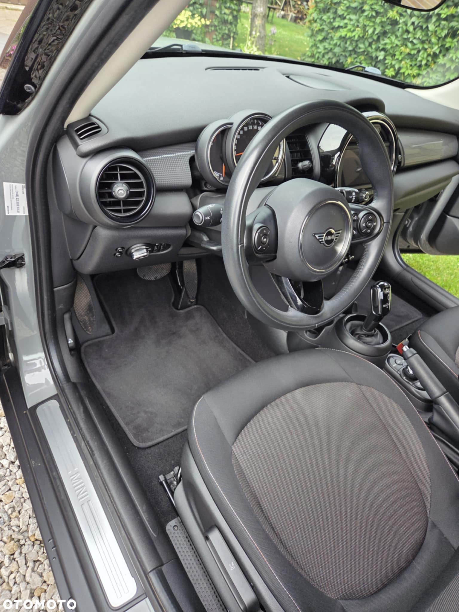 MINI Cooper Standard - 11