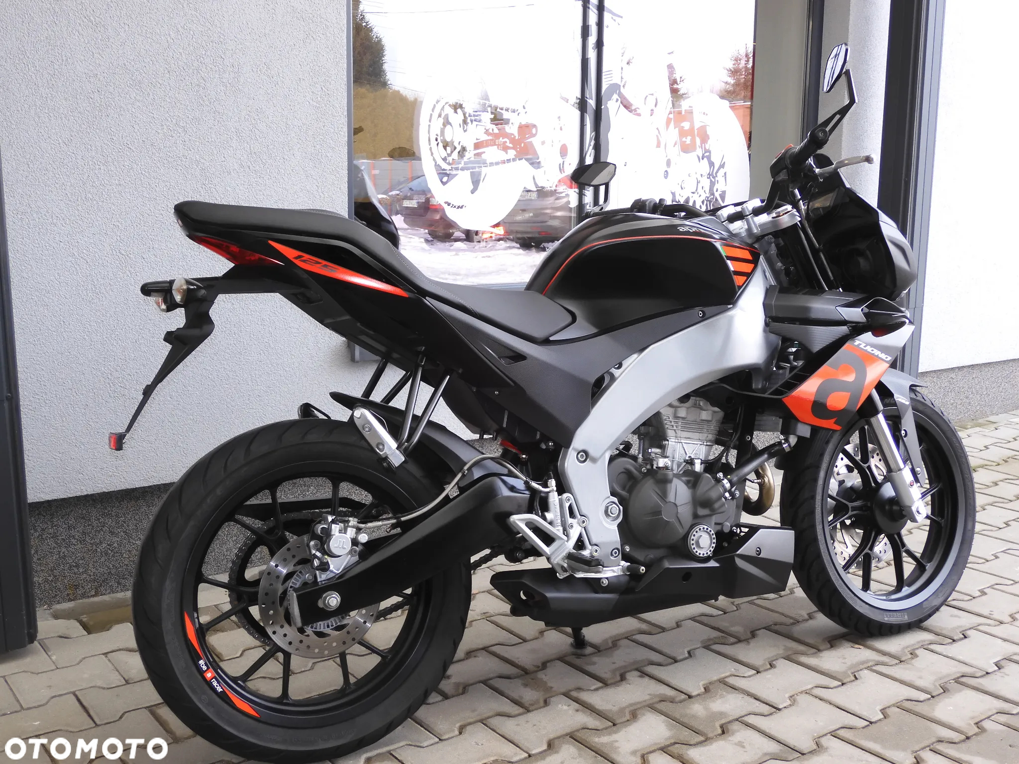 Aprilia Tuono - 14