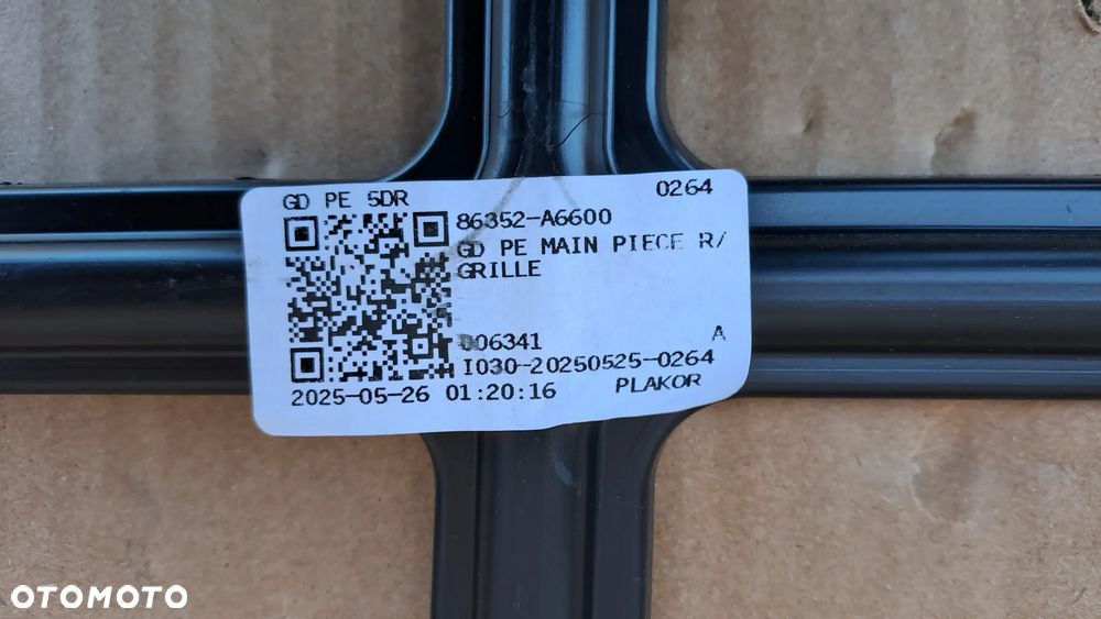 HYUNDAI I30 II 2 2012- RAMKA GRILLA ATRAPY CHŁODNICY PRZÓD 86352-A6600 - 3