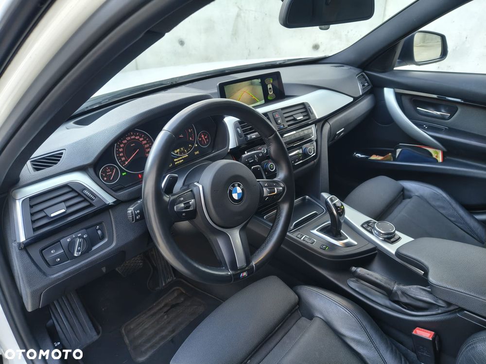 BMW Seria 3 320d Sport Line - 13