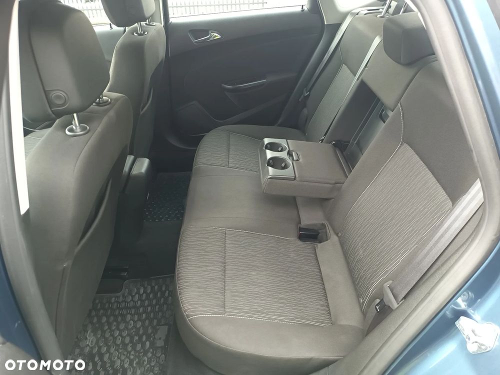 Opel Astra 1.4 T Executive S&S EU6 - 16