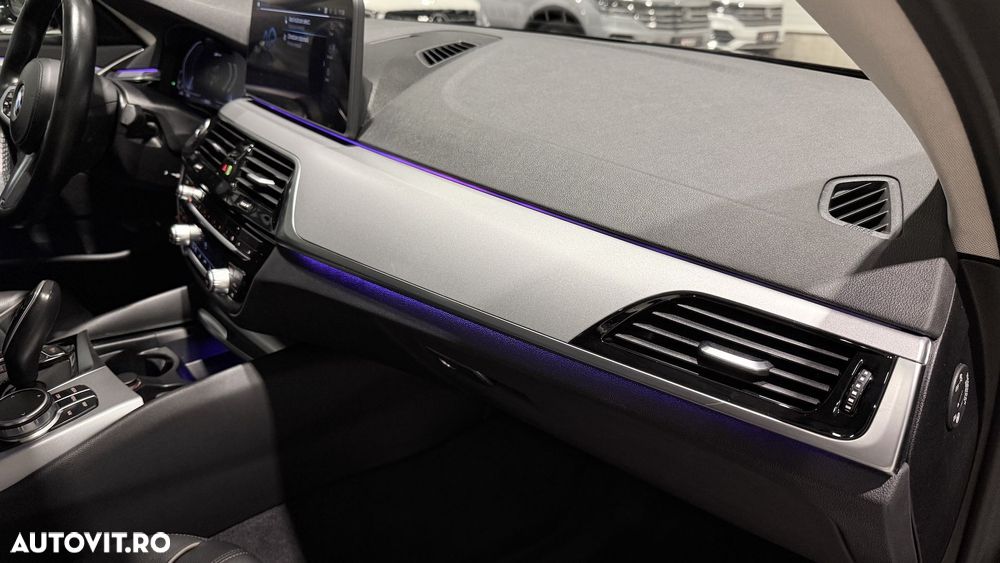 BMW Seria 5 545e xDrive Aut. - 31