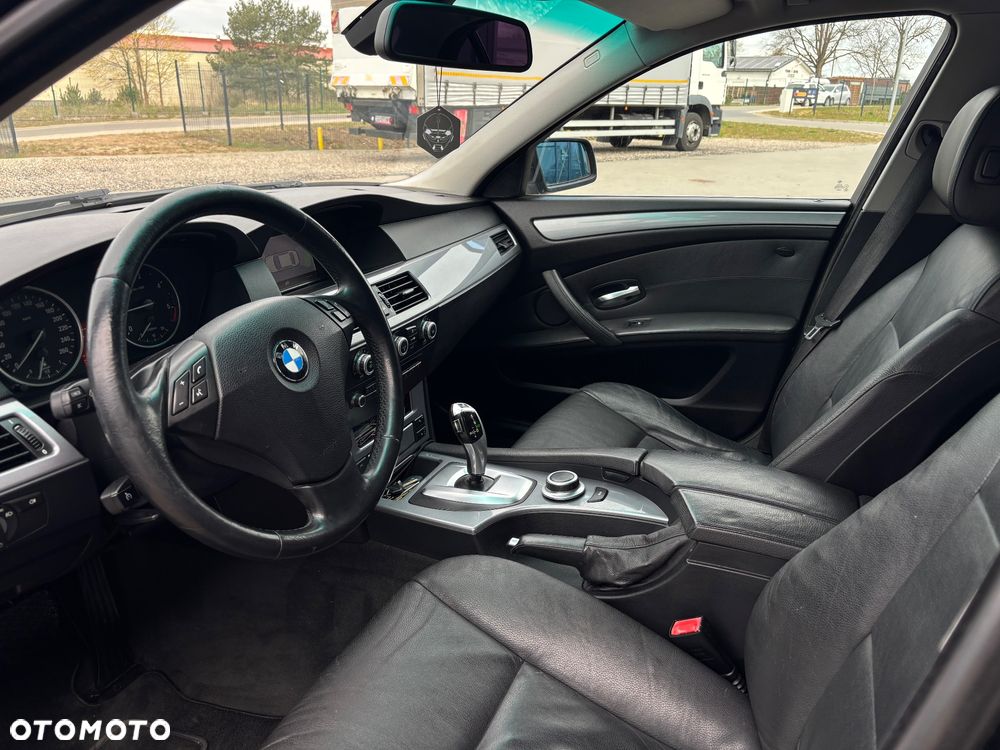 BMW Seria 5 520d Edition Sport - 13