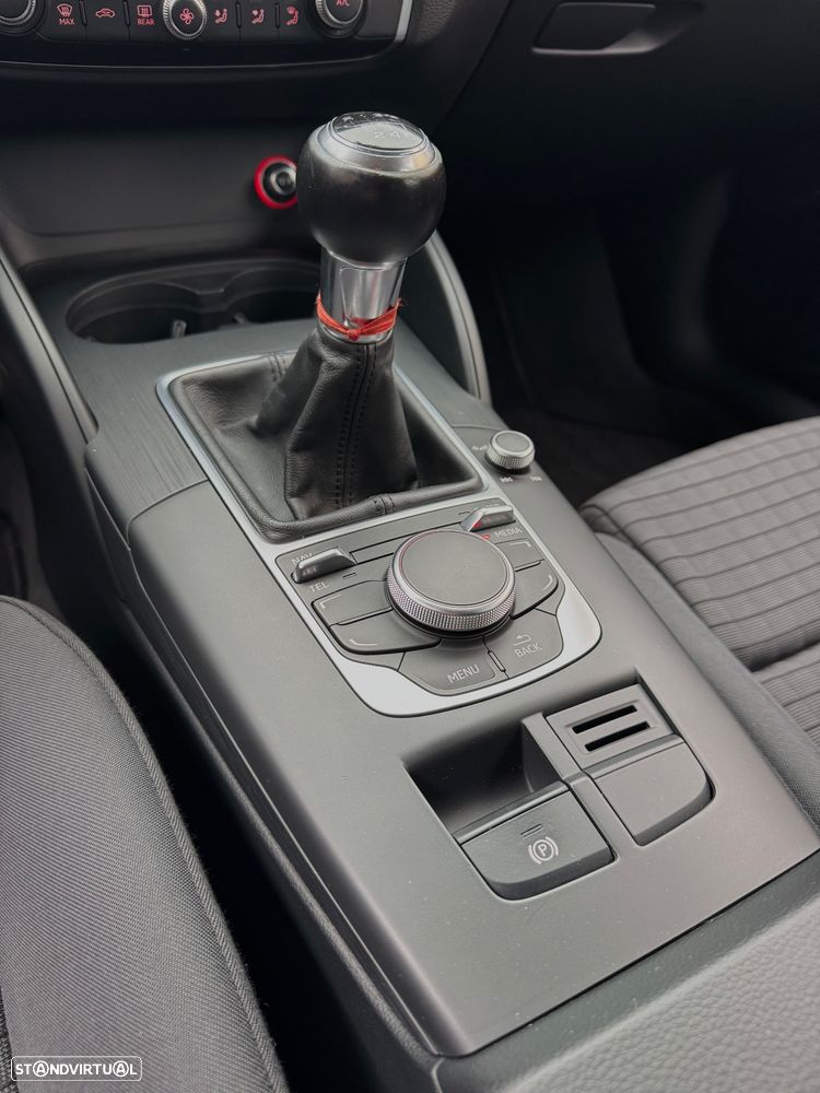 Audi A3 Sportback 1.6 TDI (clean diesel) Ambition - 16