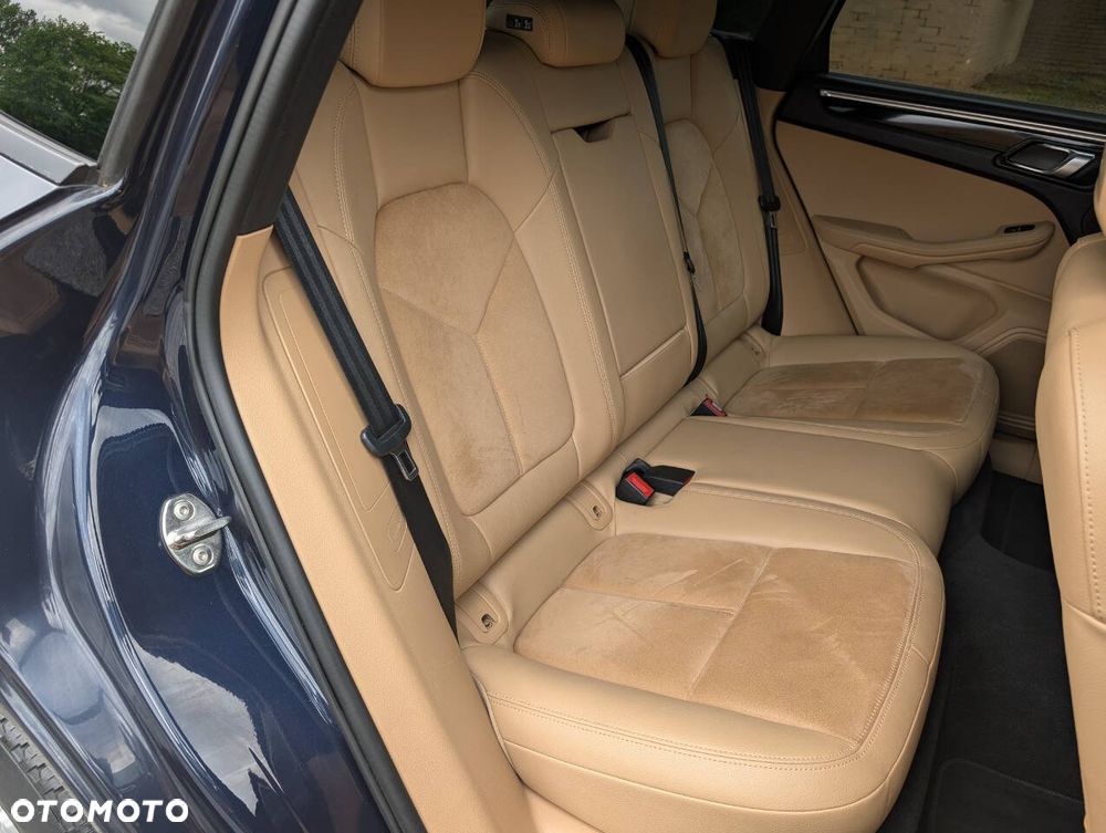Porsche Macan Standard - 19
