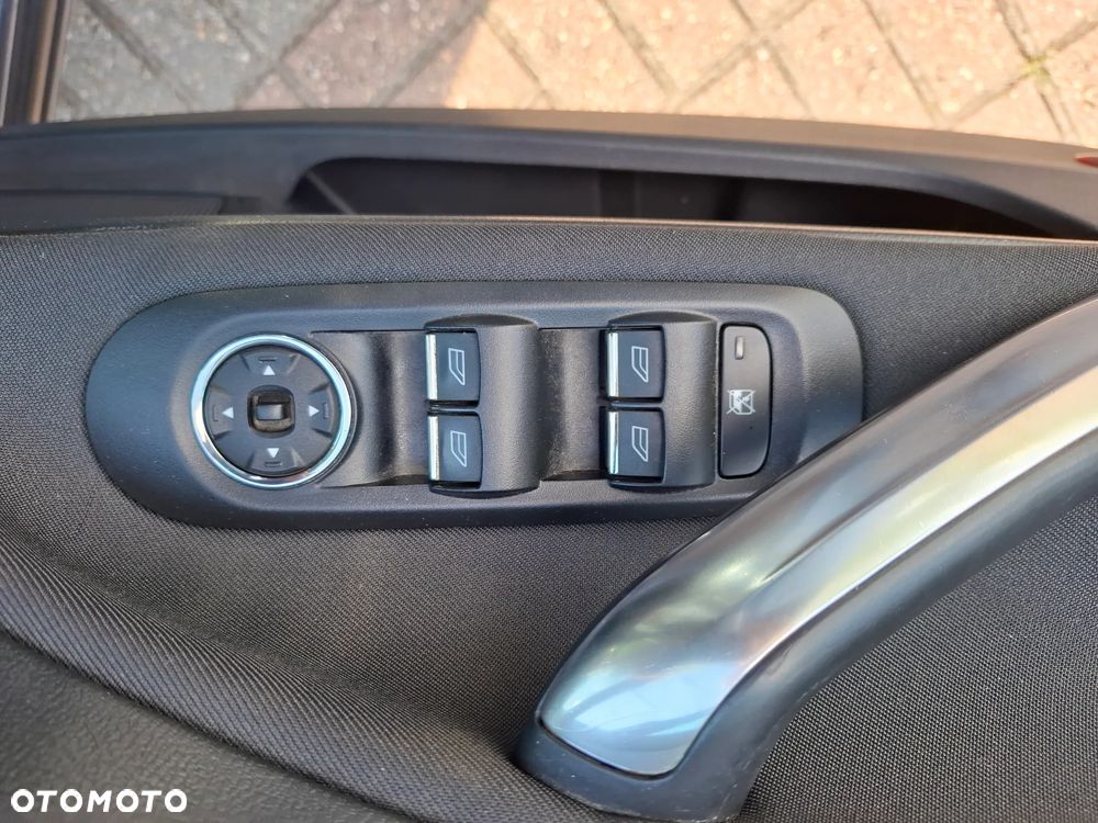 Ford Mondeo 1.6 TDCi Ambiente - 10
