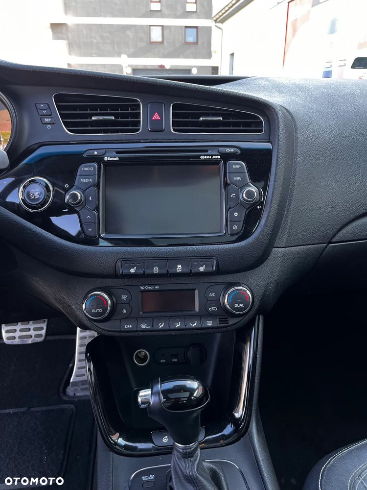 Kia Ceed Cee'd 1.6 GDI L DCT - 16