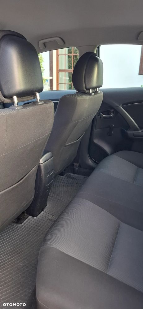 Toyota Avensis 1.6 Luna - 9